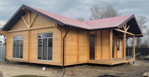 Дом «Ингольштадт» в коттеджном поселке «Красный Яр»: как мы собрали тёплый современный дом из двойного бруса